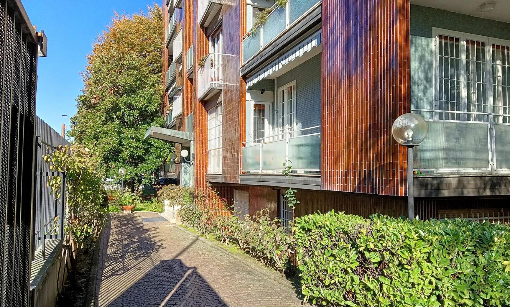 Sahi - Via Dei Ciclamini Mm1 Primaticcio, Stadio San Siro, Ospedale San Carlo ミラノ エクステリア 写真